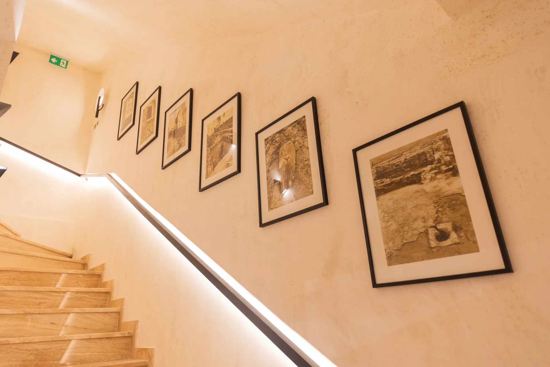 Gallery 18